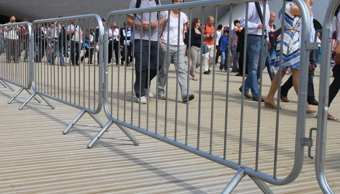 Temporary Metal Fencing Crowd Control Barriers Road Safety Barriers