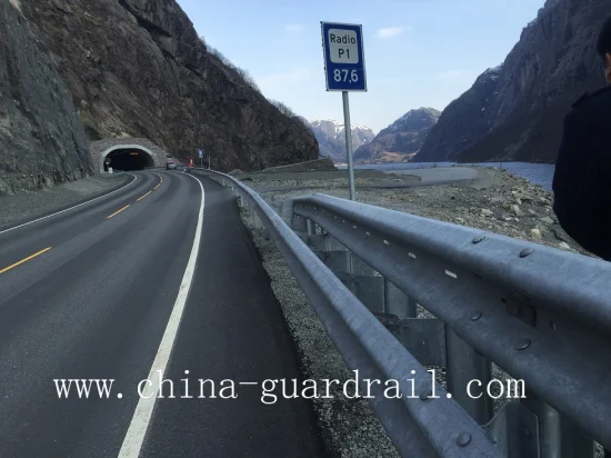 Barriera in acciaio per la sicurezza stradale della guardavia autostradale Aashto M180 Thrie Beam